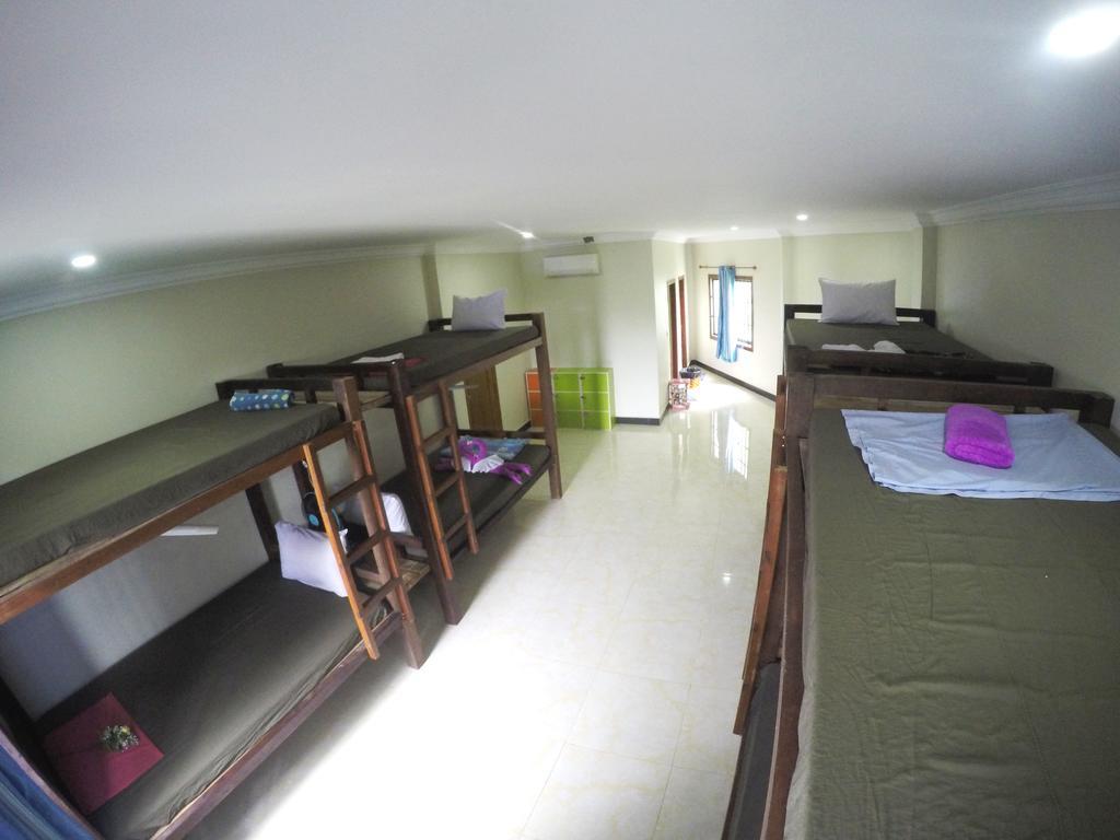 Blue Diamond Hostel Battambang Exterior photo