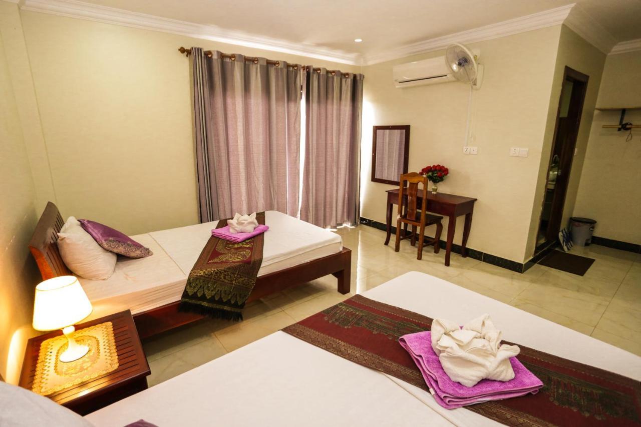 Blue Diamond Hostel Battambang Exterior photo